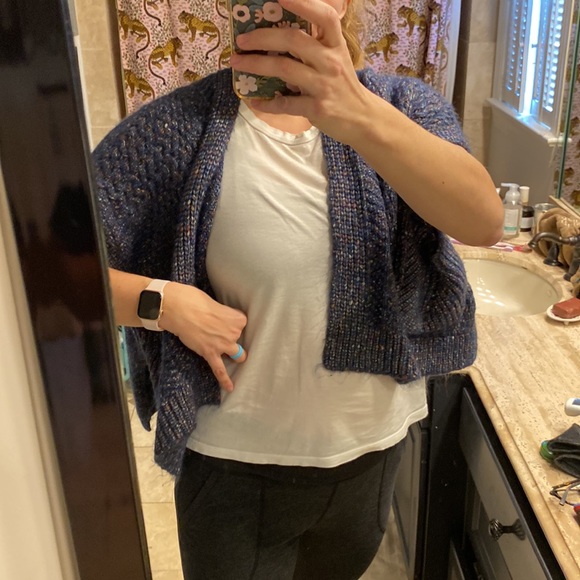 Universal Threads Chunky Knit Blue Shrug with Pockets, One Size Fits Most - Picture 8 of 9